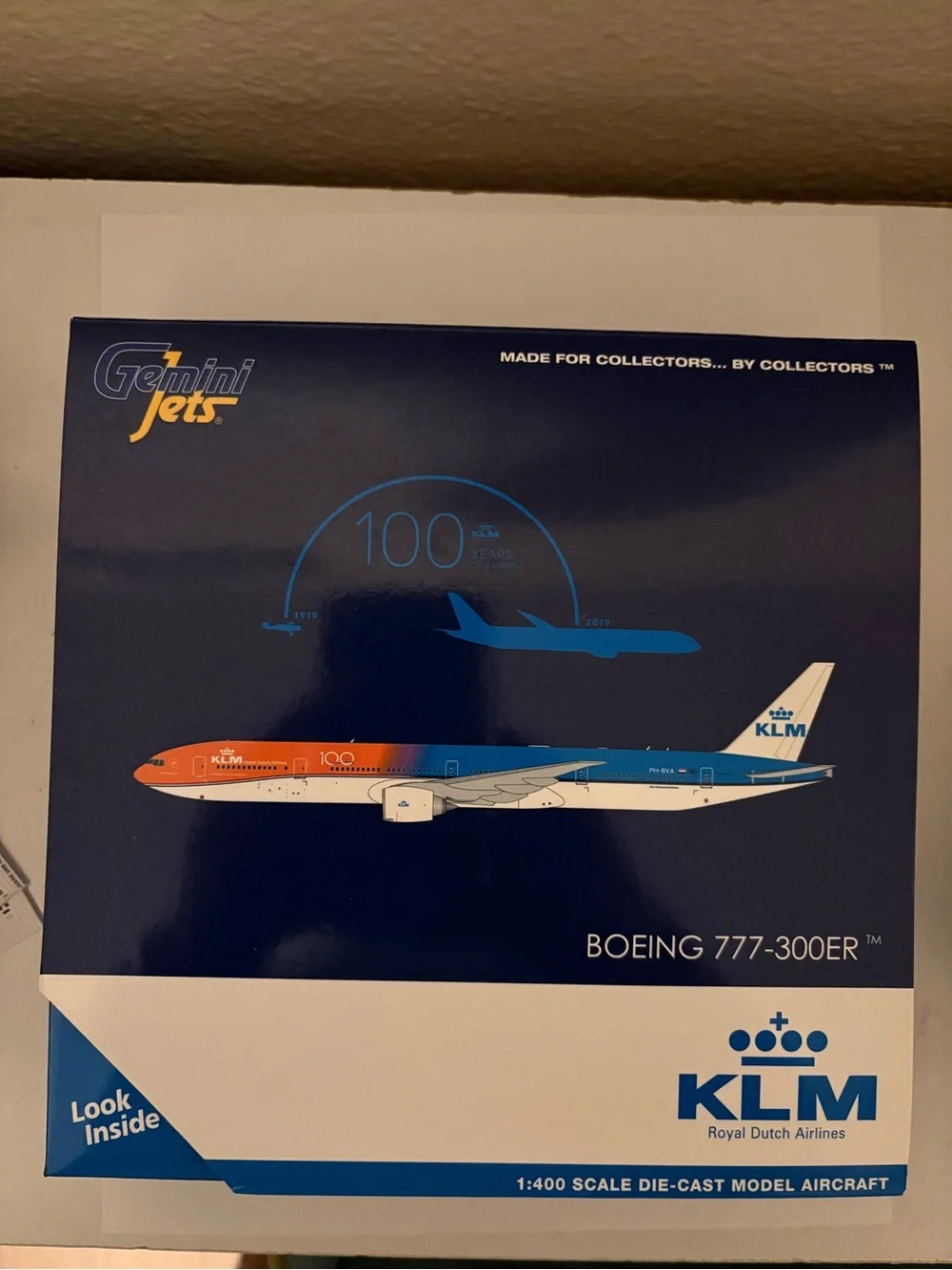 KLM Boeing 777-300ER Die-Cast Model -1/400